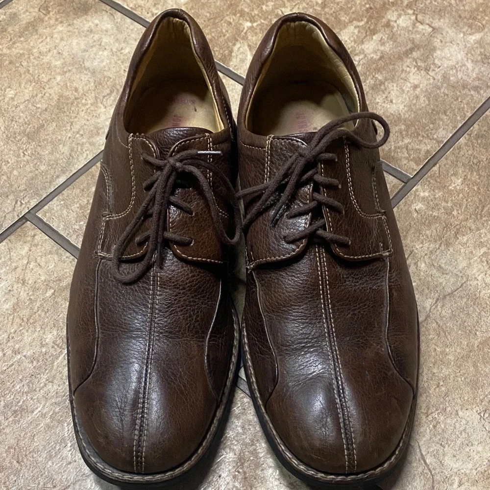 Luxurious Brown Leather 10M Oxfords Timeless Career Office Professional